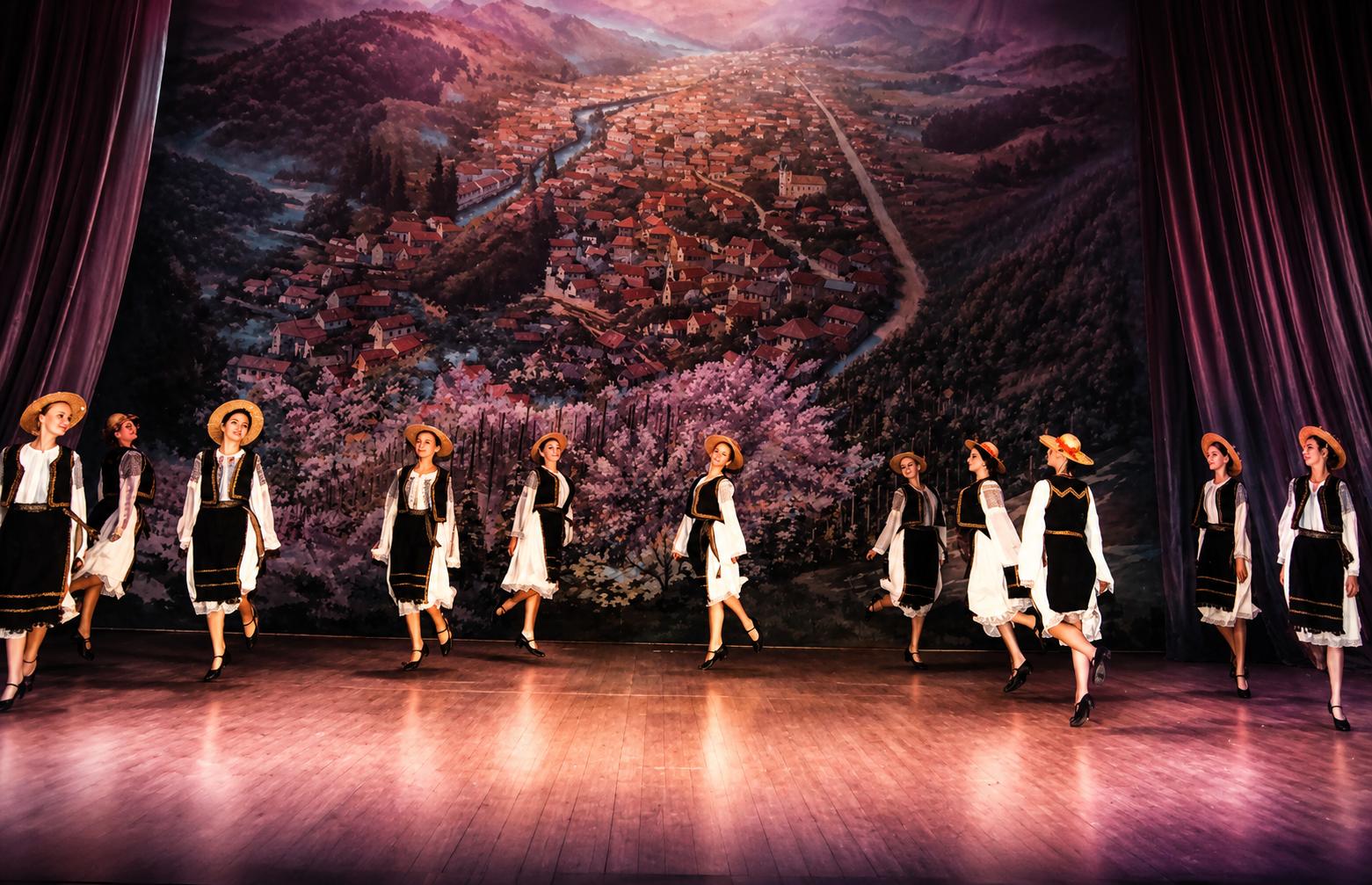 Charaktertanz Kurs bei Étoile du Ballet